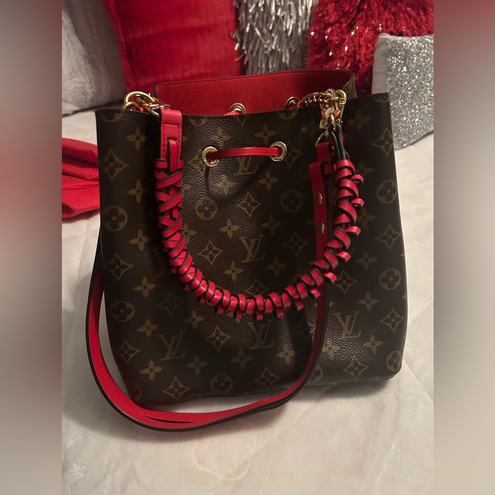 Louis Vuitton NeoNoe
